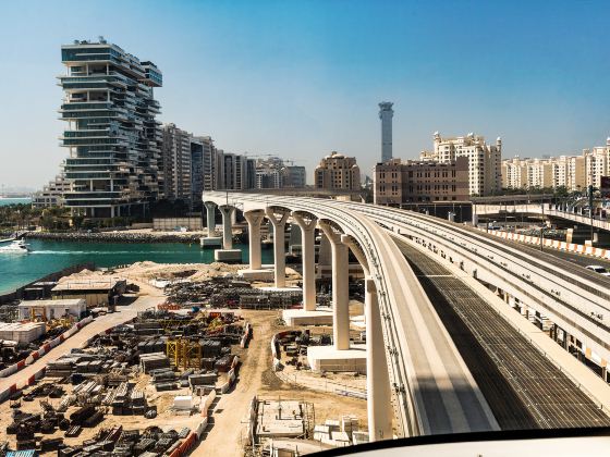 Dubai Tram