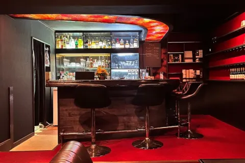 Bar Raven