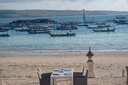 Bawang Merah Beachfront Restaurant