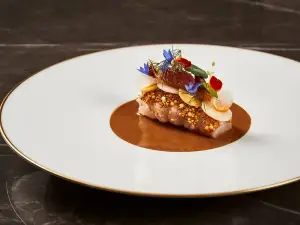 Lorenz Adlon Esszimmer