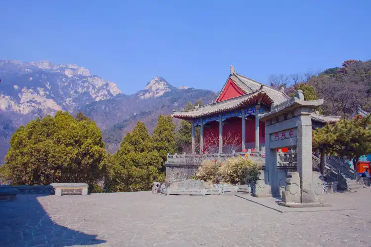 Hotels near Zhongtianmen