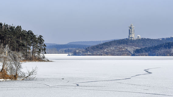 Jingyue Lake