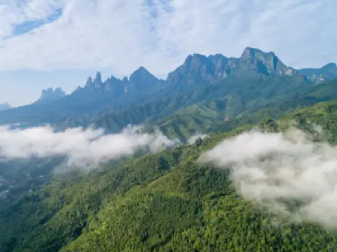 金秀聖堂山景區