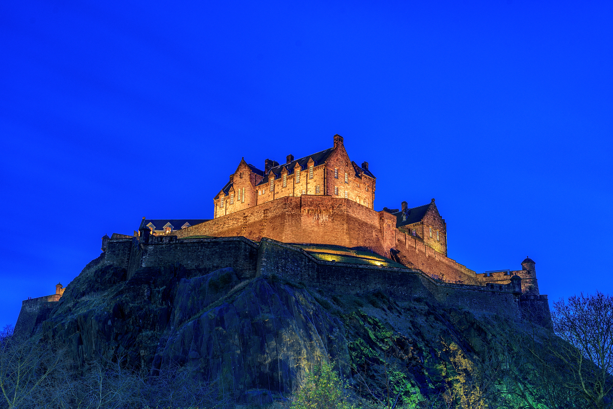 Top 10 Night Attractions in Edinburgh