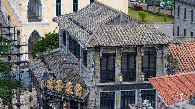 Guanlanhu Huayi Fengxiaogang Dianying Gongshe-Nanyang Street