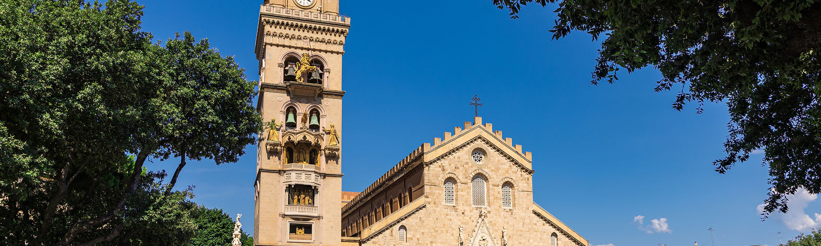 MesinaExperiencias únicas