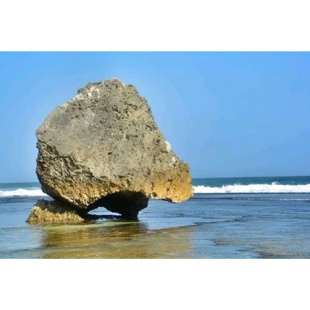 Peaceful Pringjono Beach