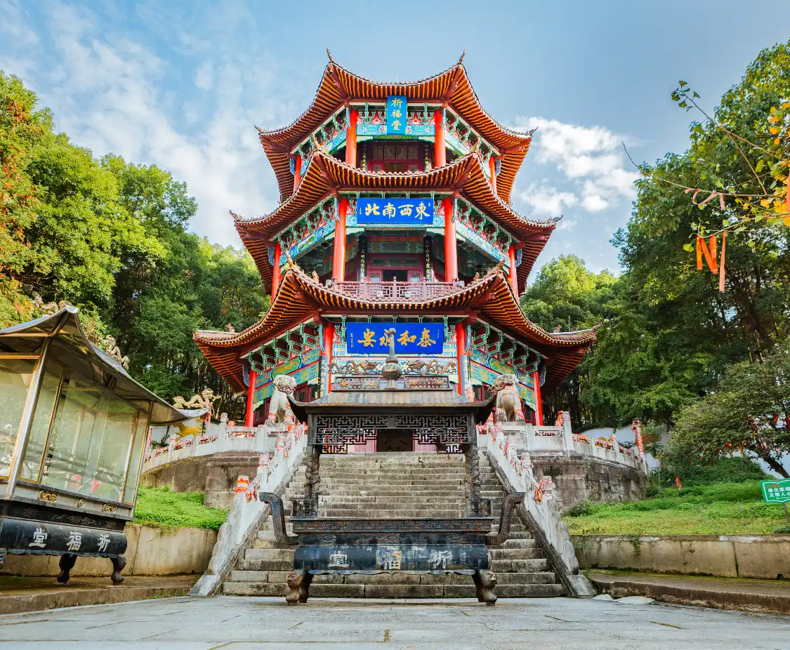 Hotel dekat Lianhua Mountain Scenic Resort