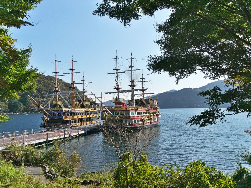 Lake Ashi cruise pier