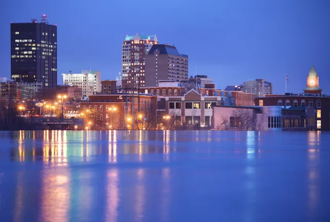 Отели рядом с достопримечательностью «Олбакор Музеум»