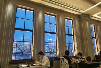 Mr & Mrs Bund by Paul Pairet User Photo