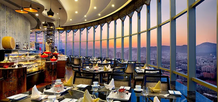 enlux Jinan Silver Plaza Hotel· Silver Top Revolving Restaurant