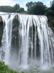 Yangguan Shuiliandong Waterfall
