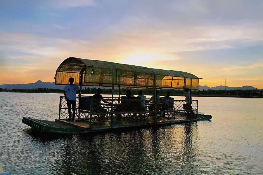 烏蘭布和沙海湖旅遊區