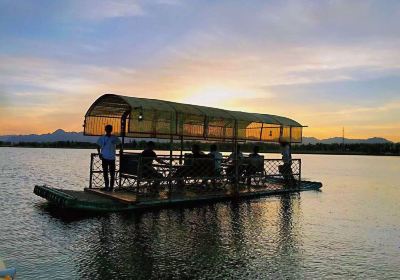 烏蘭布和沙海湖旅遊區