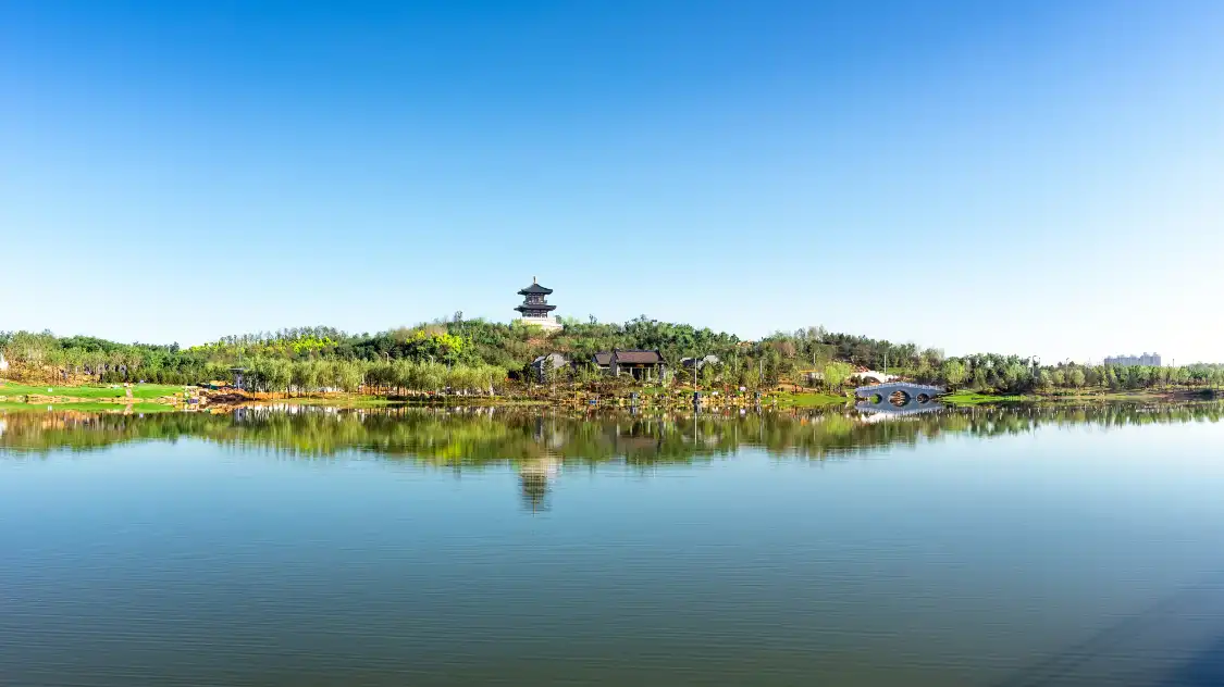 Hotels near Longshan Park
