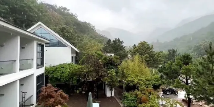 九仙山靴石民俗村