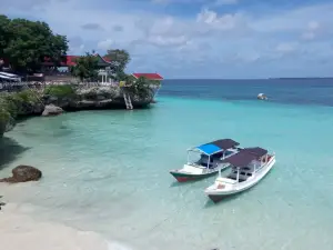 Pantai Bira Pasir Putih