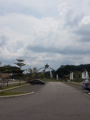 Laman Mahkota Istana Bukit Serene