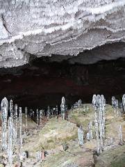 Oyu Cave