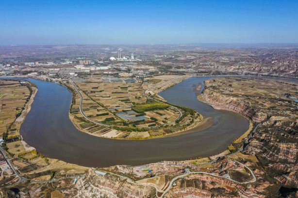 Huanghe Longwan Scenic Area (The First Bend of the Yellow River Into Shaanxi)