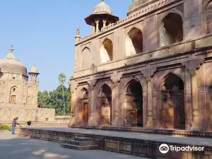 Khusro Bagh, Prayagraj