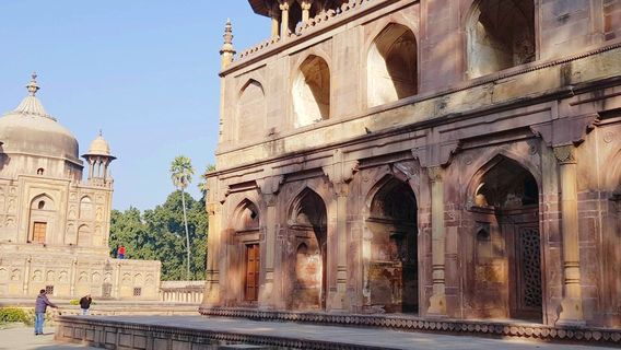 Khusro Bagh, Prayagraj