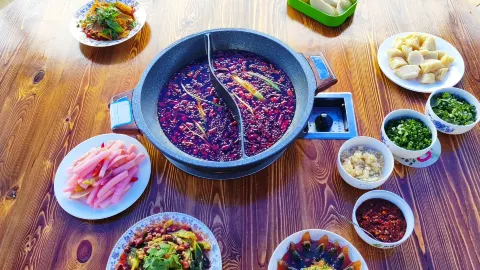 玲萌轩石锅鱼 in อันคัง