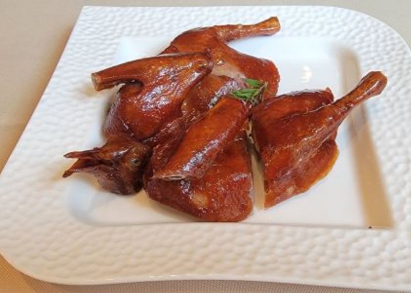 红烧玻璃乳鸽