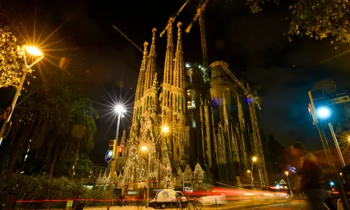 Vương cung thánh đường Sagrada Família