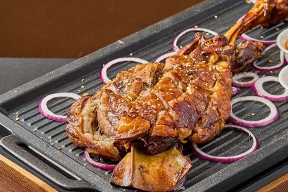 LAO YE MIAO FENG WEI MEI SHI FU