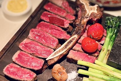 罗福索love&salt牛排馆(长宁来福士店)