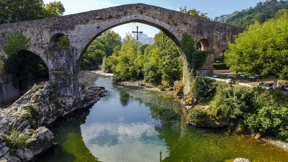 Roman bridge in Cangas de Onis
