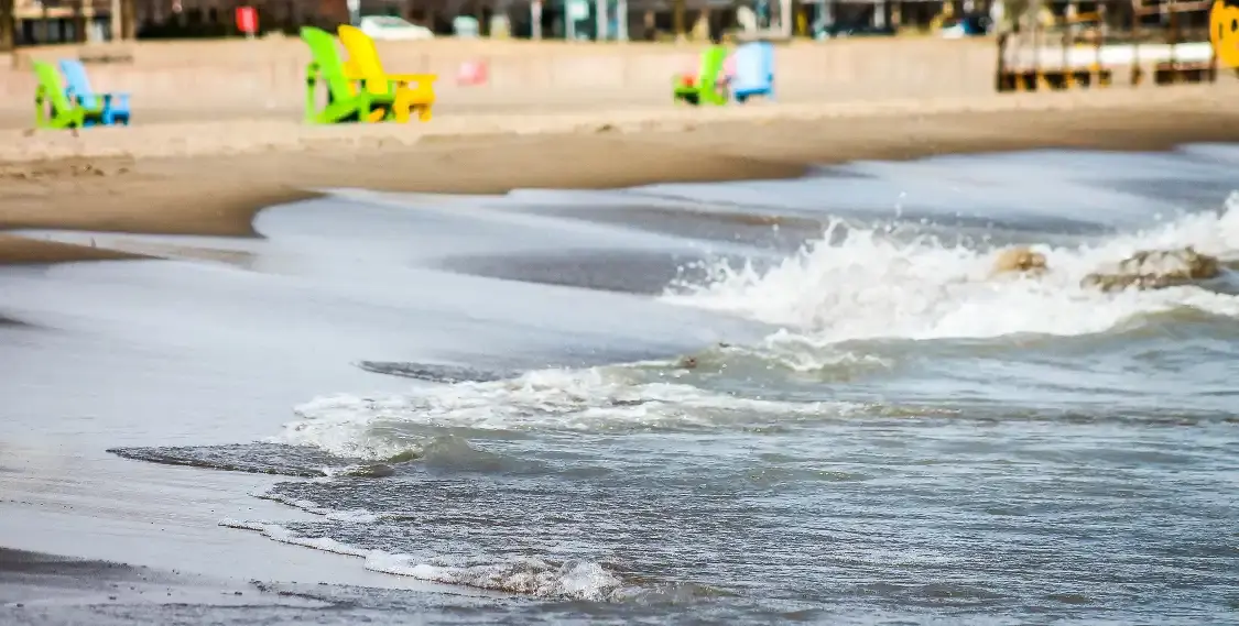 Hotels near Woodbine Beach