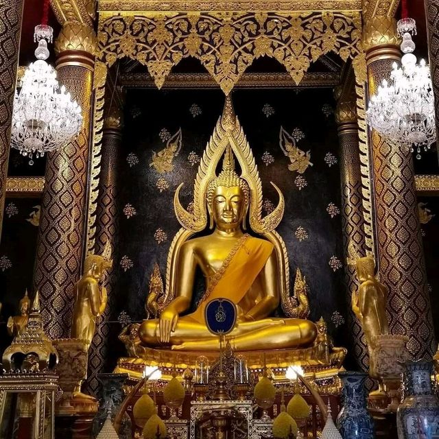 วัดพระศรีมหาธาตุวรมหาวิหาร หรือ วัดใหญ่