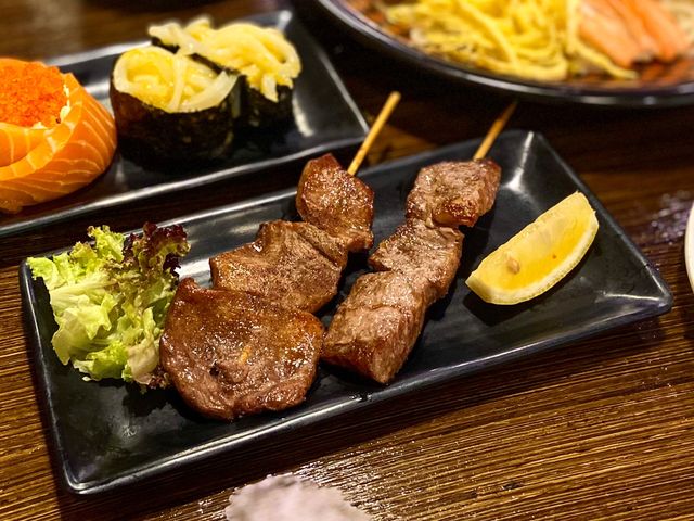 紫藤花海下之日本料理