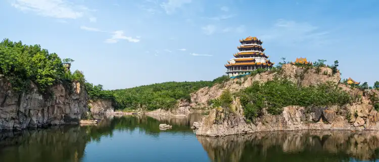 Hotels near Zhuizishan Forest Park