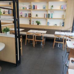 华莱士·全鸡汉堡(代县店) User Photo