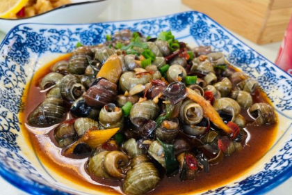 晚芳亭·赏湖餐厅农家乐(莲花岛店)