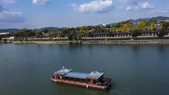 Jialing River Cruise Ships