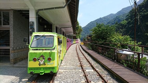 Wulai Scenic Train