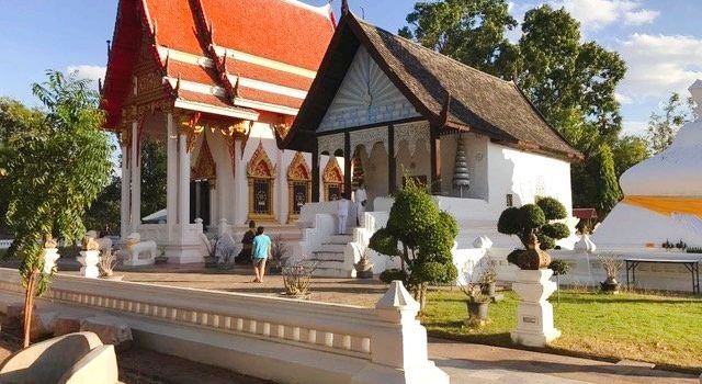 Phrathat Kham Kaen