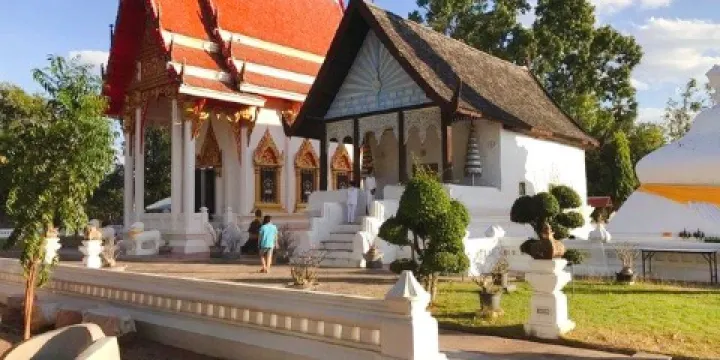 Phra That Kham Kaen