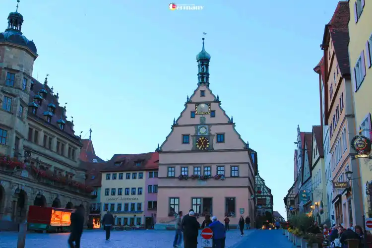 Hotels near Town Hall Tower