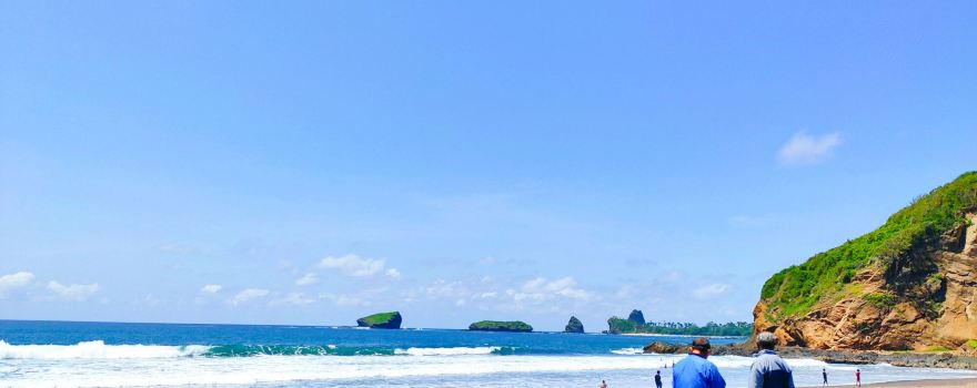 Pantai Watu Ulo