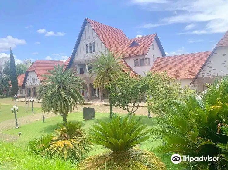 Londrina Historical Museum 주변 호텔
