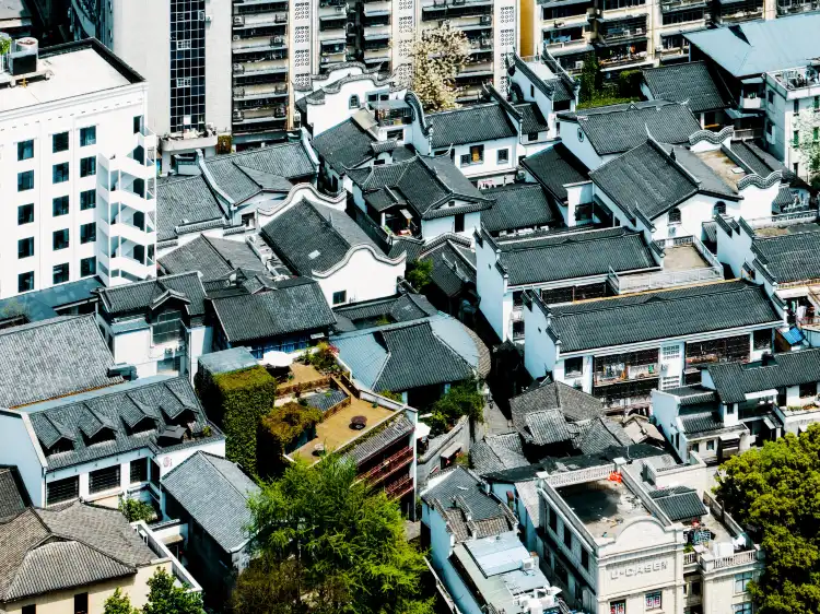 Hotels near BaiGuoYuan
