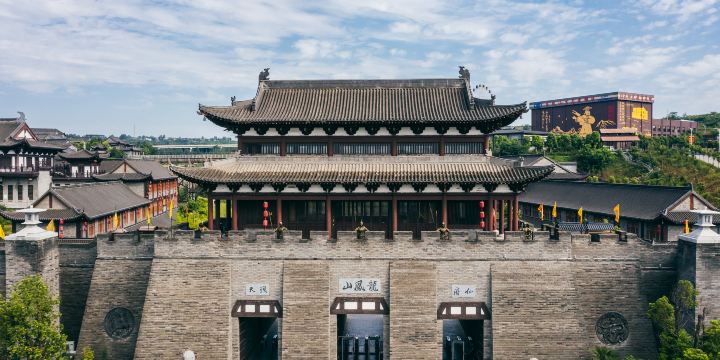 洛陽龍鳳山観光地
