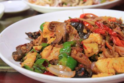 小白餐饮香来手抓羊肉美食烧烤城