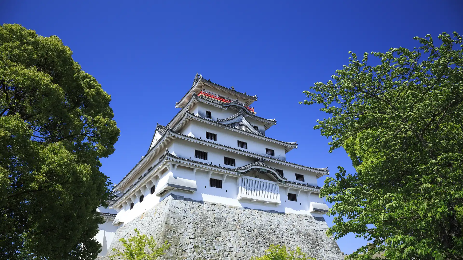 唐津城周辺のホテル